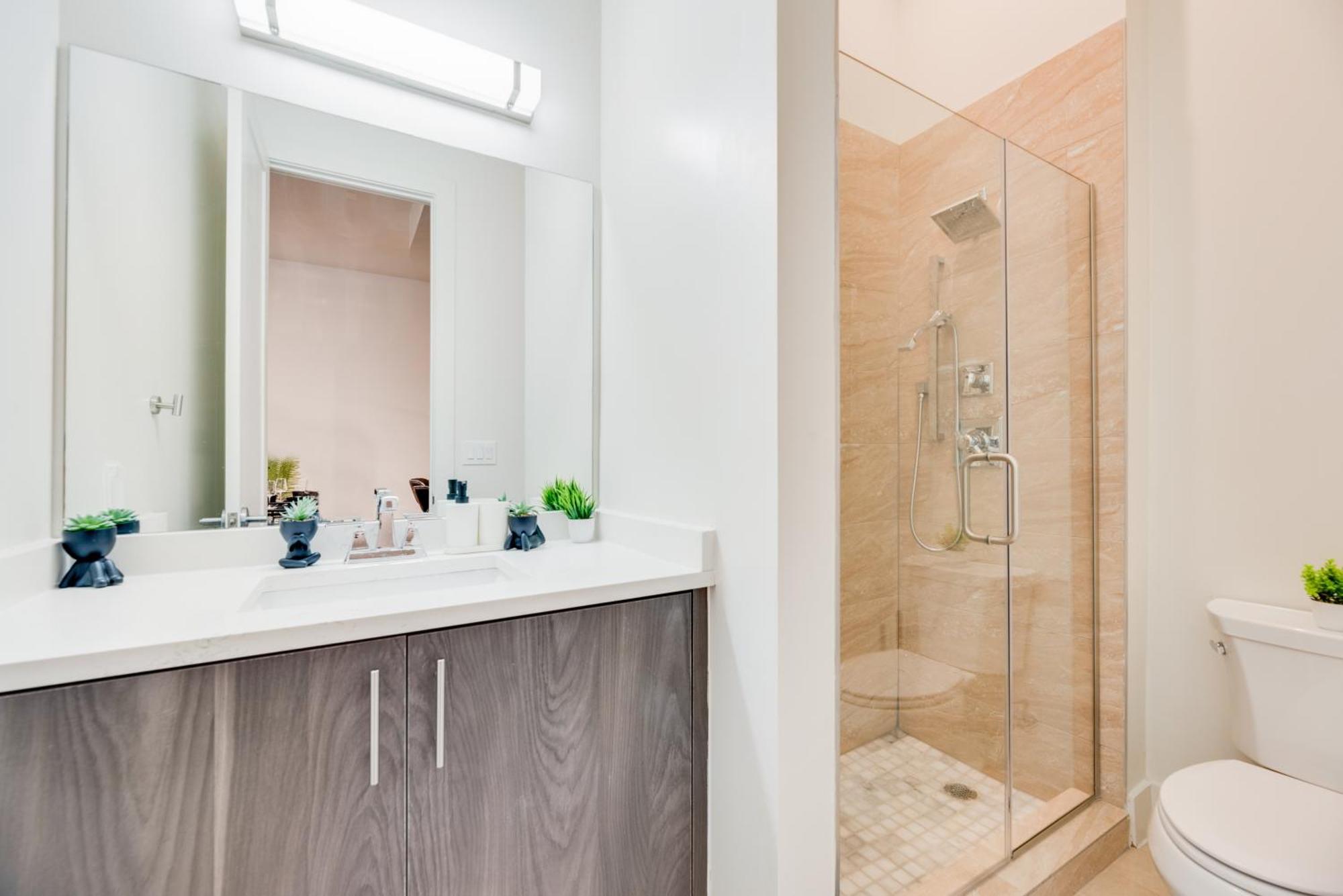Snappy Loft Style 2Br I Gym I Parking I Workspace Dallas Zewnętrze zdjęcie
