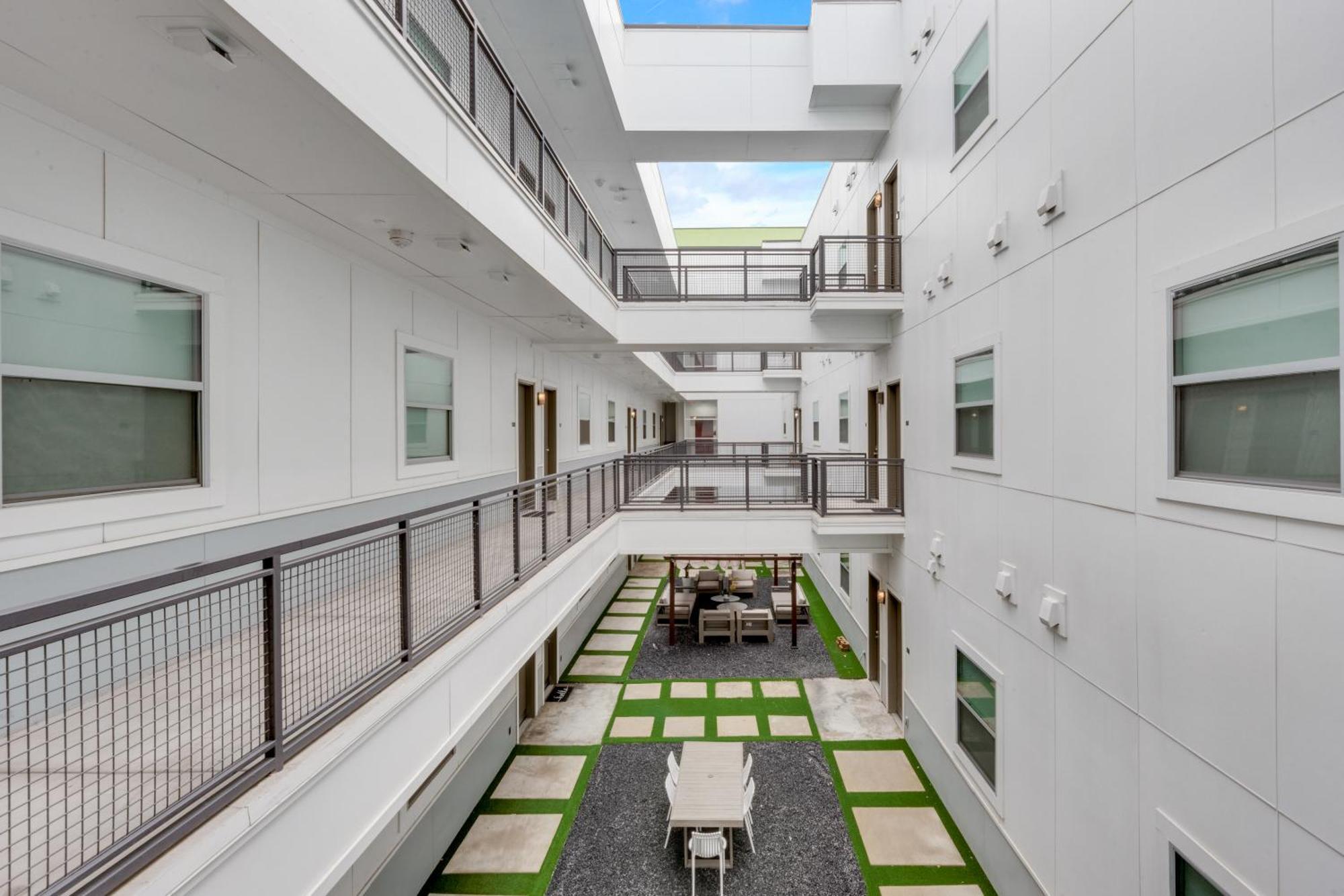 Snappy Loft Style 2Br I Gym I Parking I Workspace Dallas Zewnętrze zdjęcie
